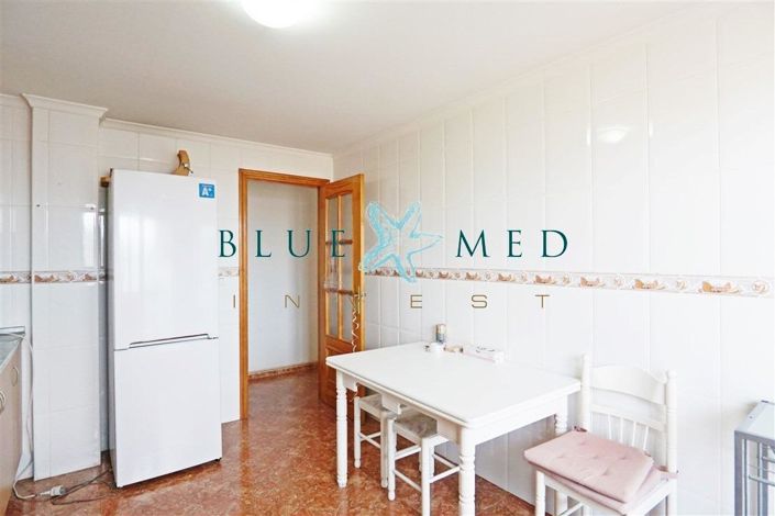 Image No.9-3 Bed Flat for sale