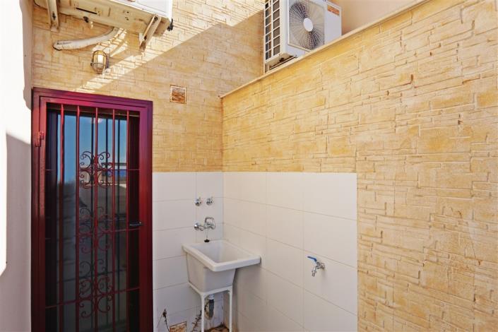 Image No.25-2 Bed Apartment for sale