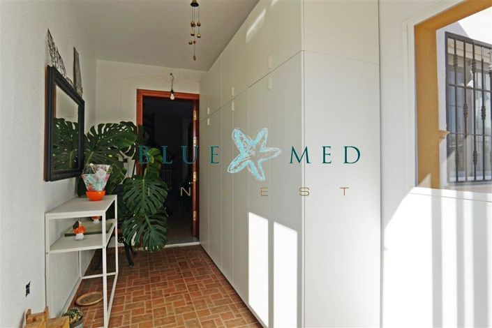 Image No.28-3 Bed Villa for sale
