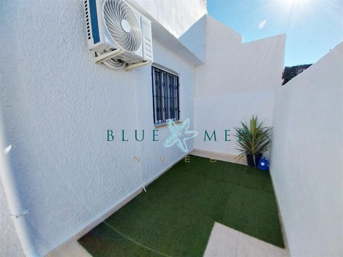 Image No.25-2 Bed House for sale