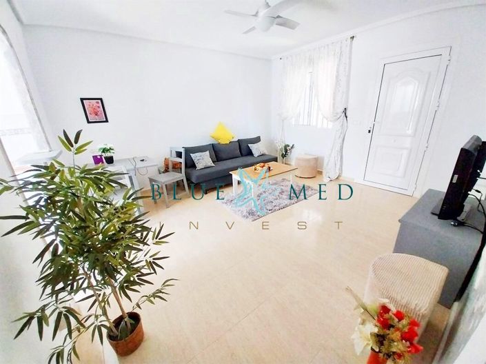 Image No.5-2 Bed House for sale