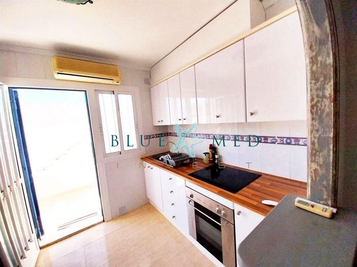 Image No.8-2 Bed House for sale