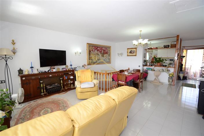 Image No.14-3 Bed Property for sale