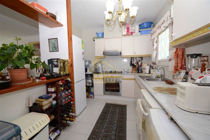 Image No.15-3 Bed Property for sale