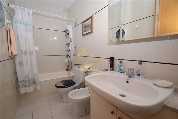 Image No.20-3 Bed Property for sale