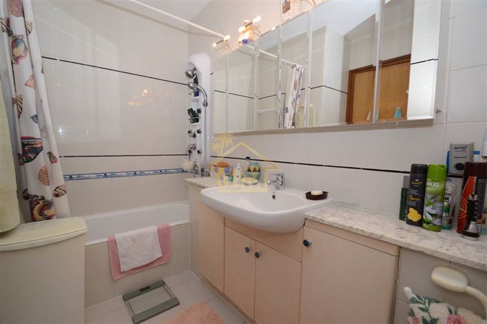 Image No.21-3 Bed Property for sale