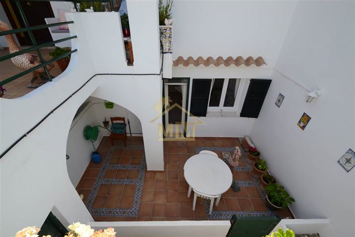 Image No.24-3 Bed Property for sale