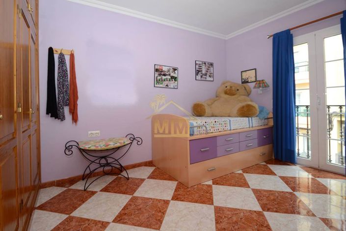 Image No.19-4 Bed Townhouse for sale