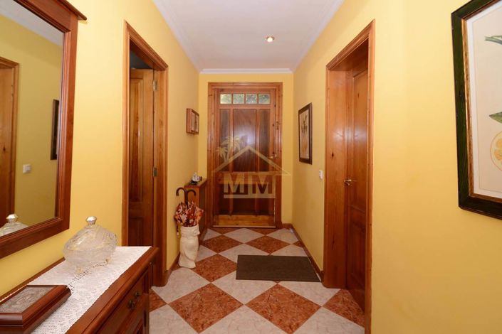 Image No.2-4 Bed Townhouse for sale