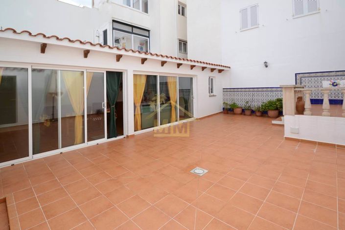 Image No.29-4 Bed Townhouse for sale