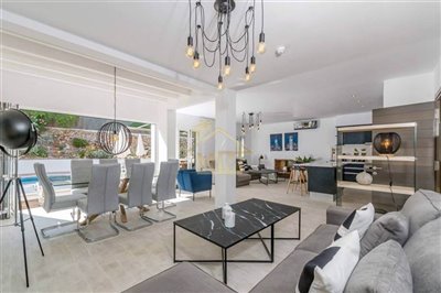 4 Bed Villa for sale