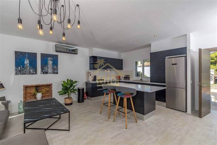 Image No.12-4 Bed Villa for sale