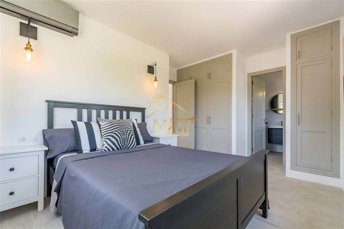 Image No.24-4 Bed Villa for sale