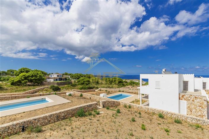 Image No.1-4 Bed Villa for sale