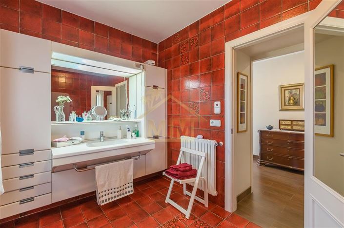 Image No.19-4 Bed Villa for sale