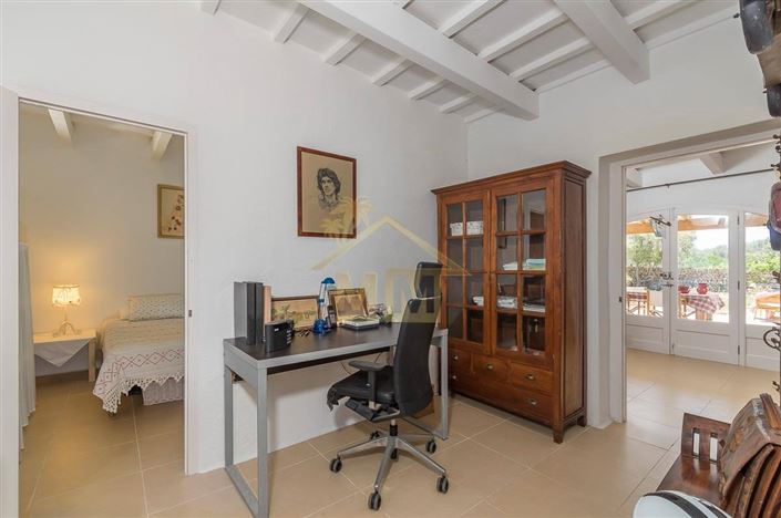 Image No.11-4 Bed Country House for sale