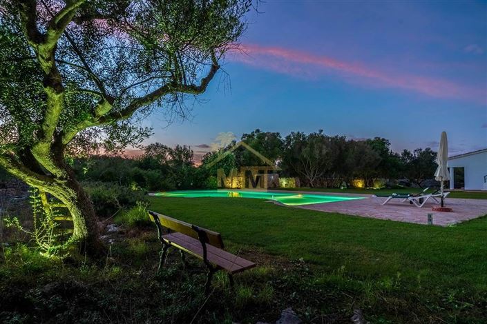 Image No.2-7 Bed Villa for sale