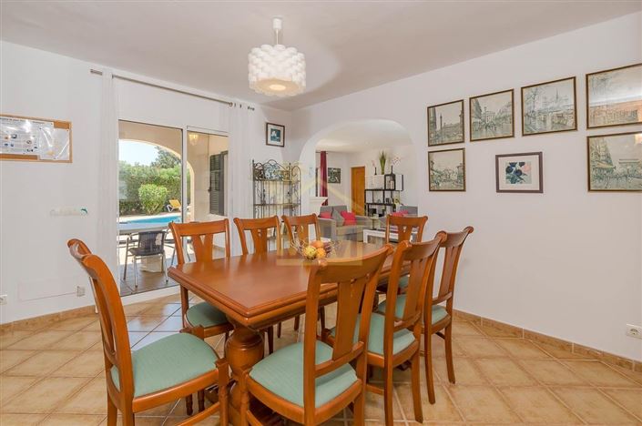 Image No.10-4 Bed Villa for sale