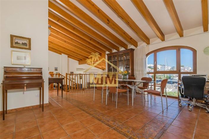 Image No.12-4 Bed Villa for sale