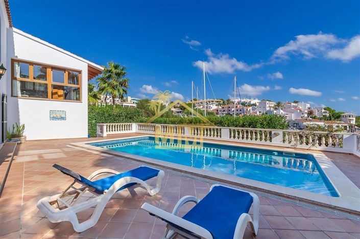 Image No.2-4 Bed Villa for sale