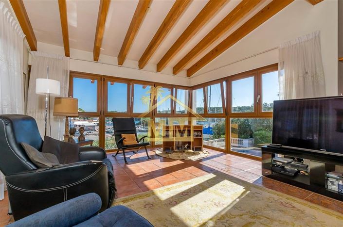 Image No.9-4 Bed Villa for sale