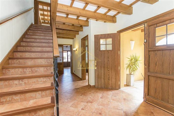 Image No.11-6 Bed Country House for sale