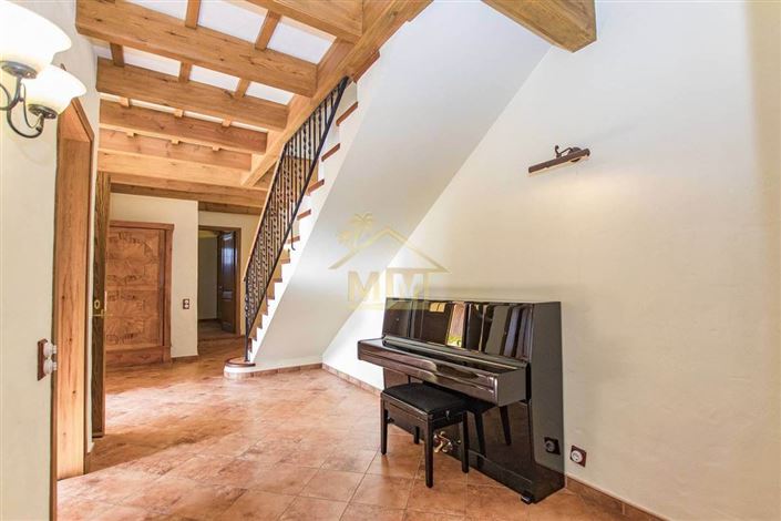 Image No.12-6 Bed Country House for sale