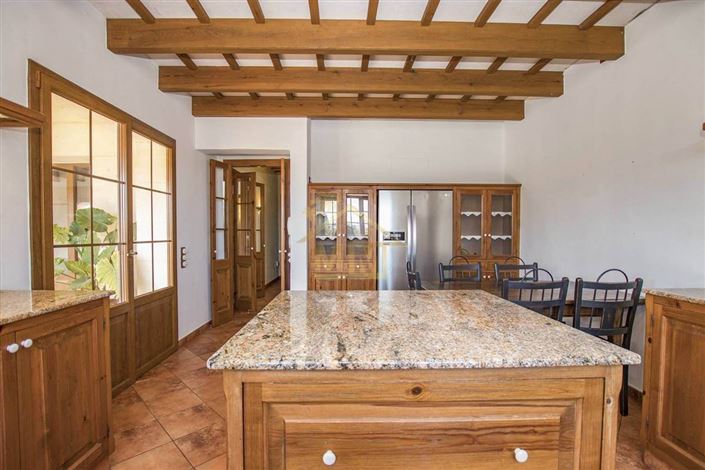 Image No.16-6 Bed Country House for sale