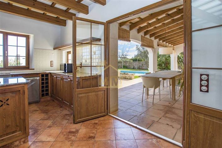 Image No.18-6 Bed Country House for sale