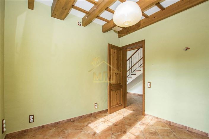 Image No.22-6 Bed Country House for sale