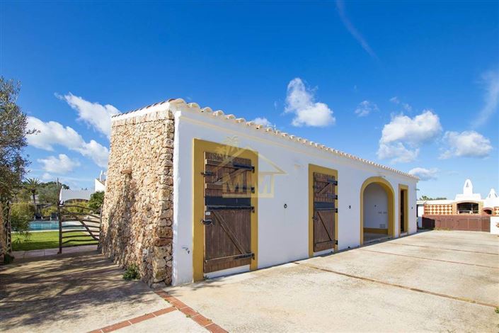 Image No.41-6 Bed Country House for sale