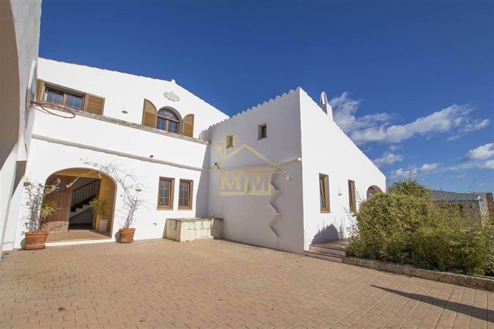 Image No.9-6 Bed Country House for sale