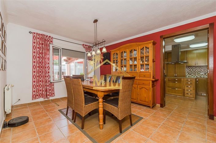 Image No.19-3 Bed House for sale