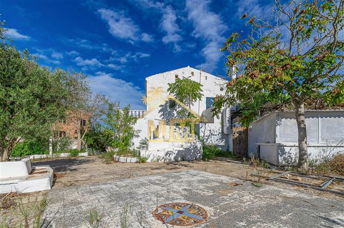 Image No.3-5 Bed Commercial for sale