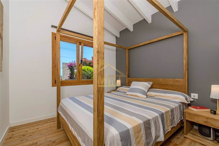 Image No.10-7 Bed Villa for sale