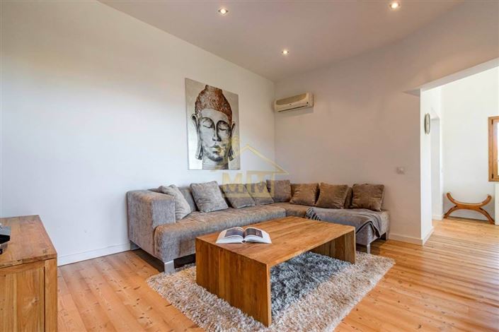 Image No.7-7 Bed Villa for sale