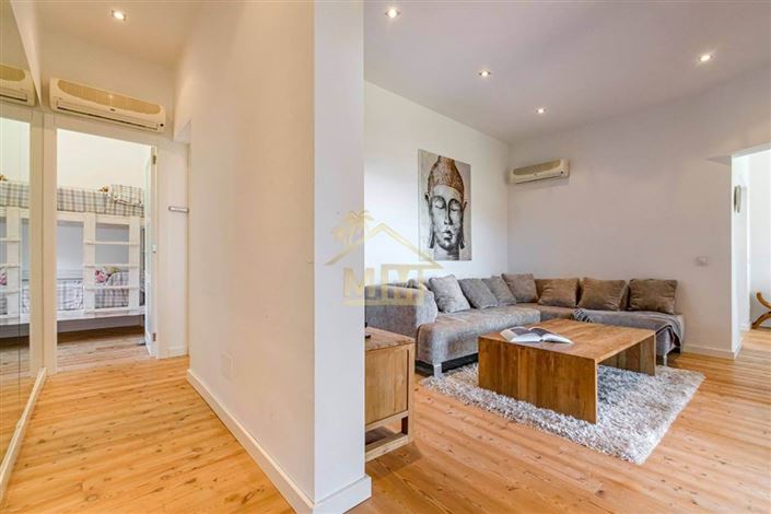 Image No.8-7 Bed Villa for sale