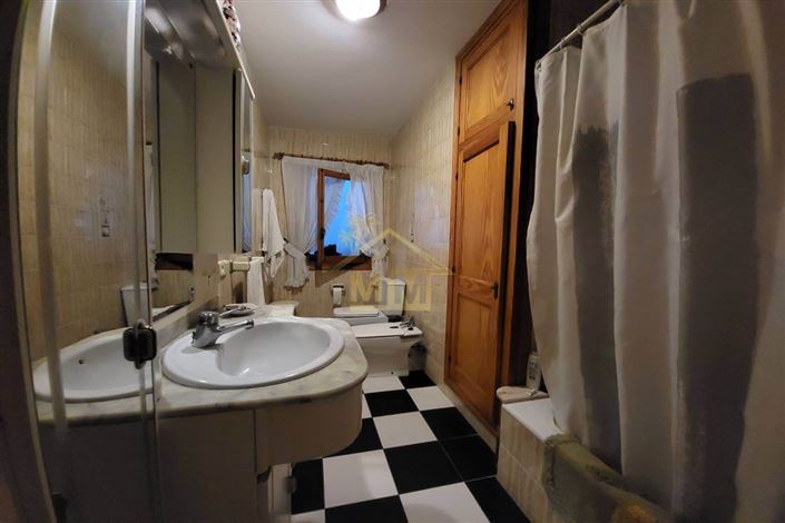 Image No.26-6 Bed Apartment for sale