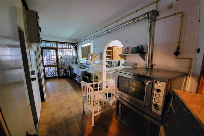 Image No.9-6 Bed Apartment for sale