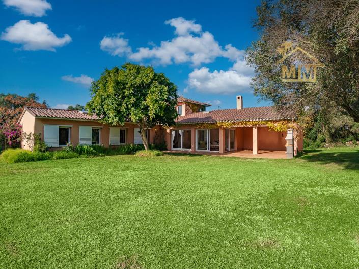 Image No.3-3 Bed Villa for sale