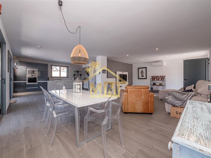 Image No.19-3 Bed Villa for sale