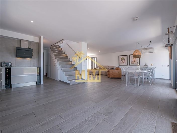 Image No.21-3 Bed Villa for sale