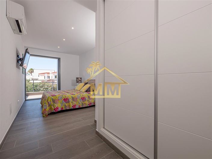 Image No.29-3 Bed Villa for sale