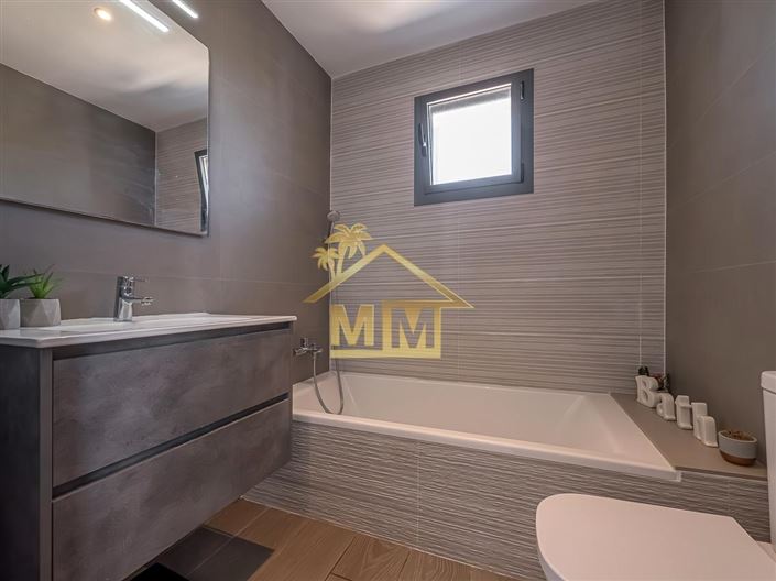 Image No.35-3 Bed Villa for sale