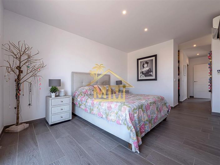 Image No.39-3 Bed Villa for sale