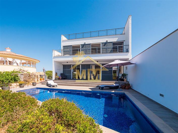 Image No.7-3 Bed Villa for sale