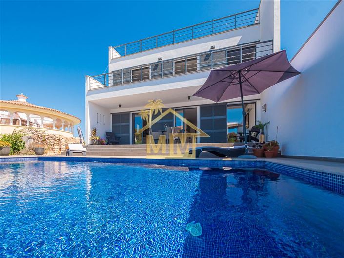 Image No.8-3 Bed Villa for sale