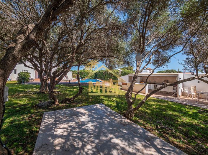 Image No.11-8 Bed Villa for sale