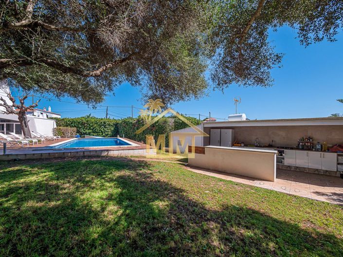 Image No.12-8 Bed Villa for sale