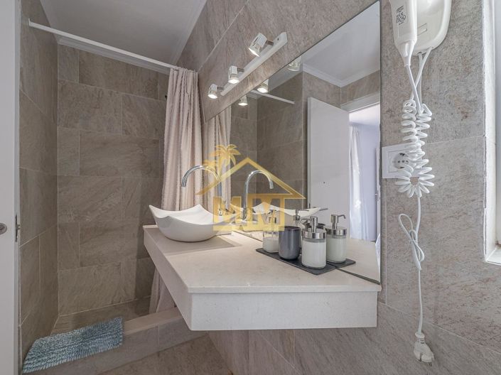 Image No.30-8 Bed Villa for sale